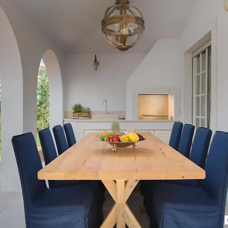 Cesara Villa Tar-Vabriga